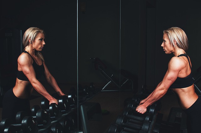 Doplňky stravy vhodné‌ pro zlepšení výkonu při⁤ fitness tréninku