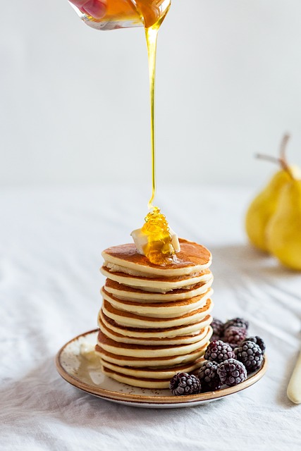 6. Palacinky s ovocem:⁤ Jak z nich udělat zdravou a⁣ chutnou snídani nebo dezert